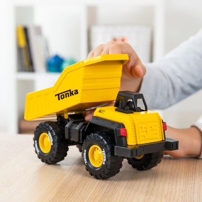 Tonka Classic Dump Truck - US 4532